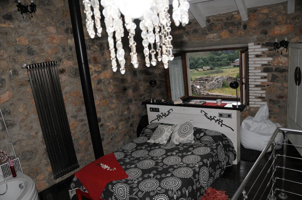 Casas Rurales Entre Babia Y La Luna Villafeliz ภายนอก รูปภาพ